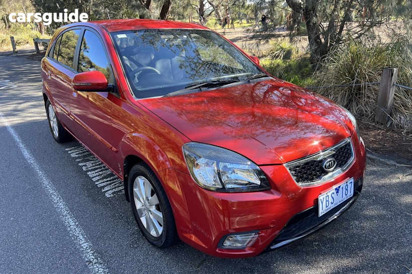 2010 Kia RIO Hatchback S