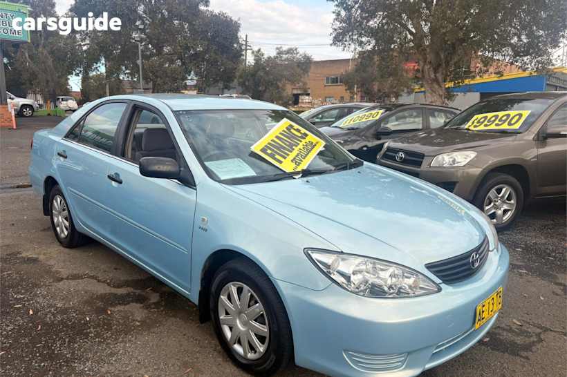 Blue 2005 Toyota Camry Sedan ALTISE F