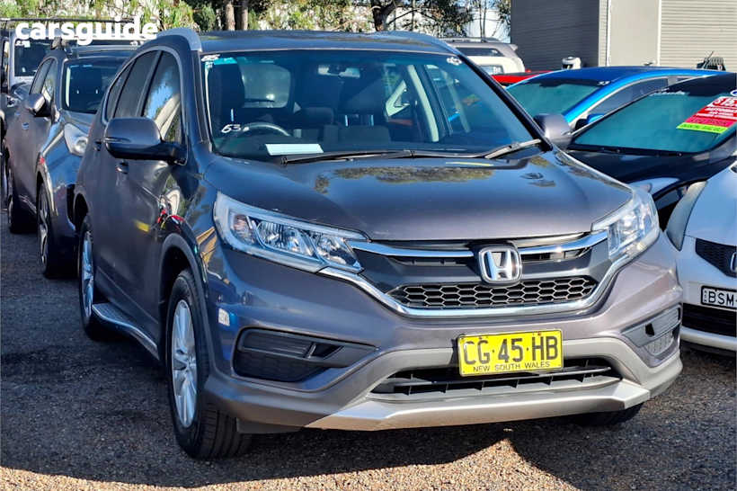 Grey 2016 Honda CR-V SUV VTI F