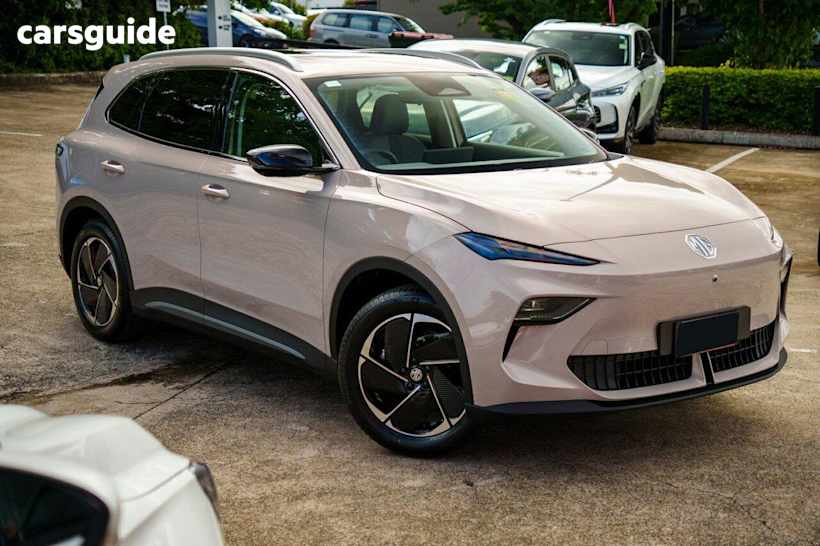 Gold 2025 MG MGS5 EV Wagon Essence 62