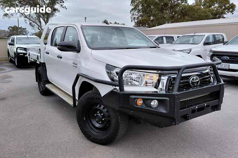 White 2020 Toyota Hilux Ute Tray SR 4X4