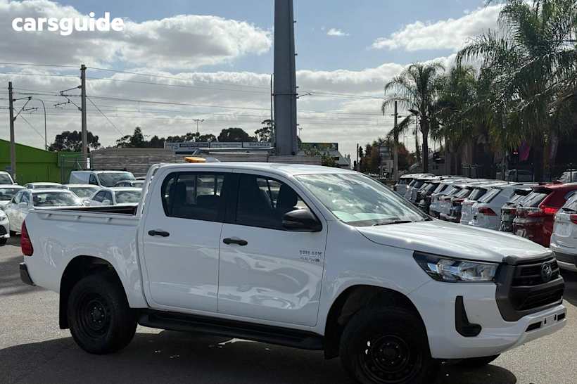White 2021 Toyota Hilux Double Cab Pick Up Sr (4X4)