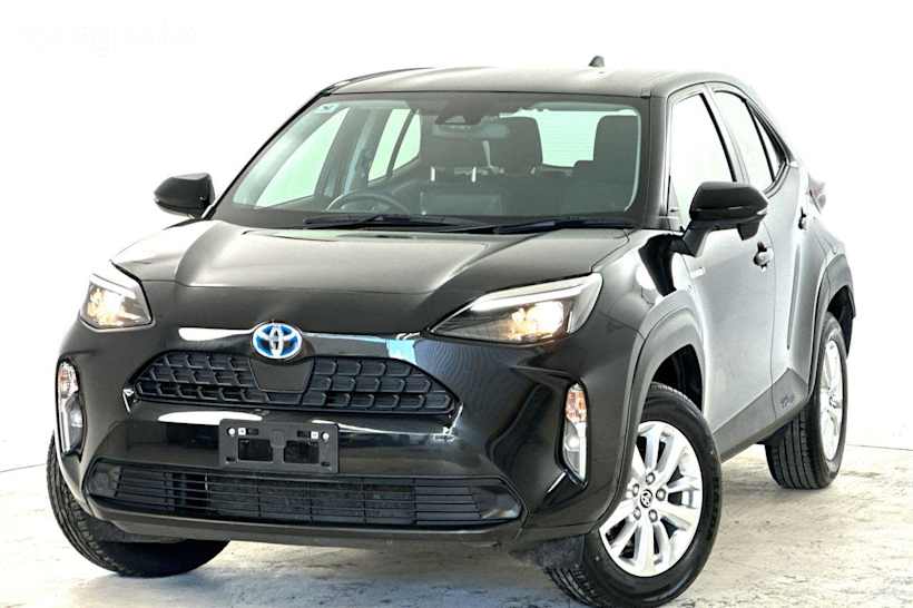 Black 2023 Toyota Yaris Cross SUV GX F