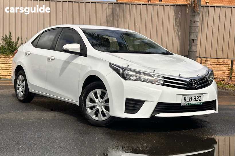 White 2015 Toyota Corolla Sedan ASCENT F