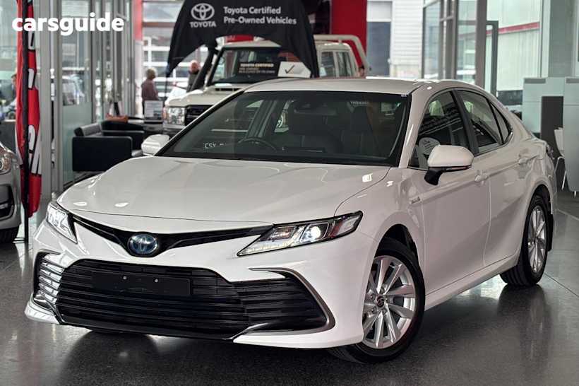 White 2021 Toyota Camry Sedan ASCENT F