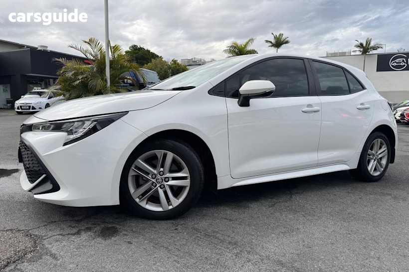 White 2019 Toyota Corolla Hatch ASCENT SPORT F