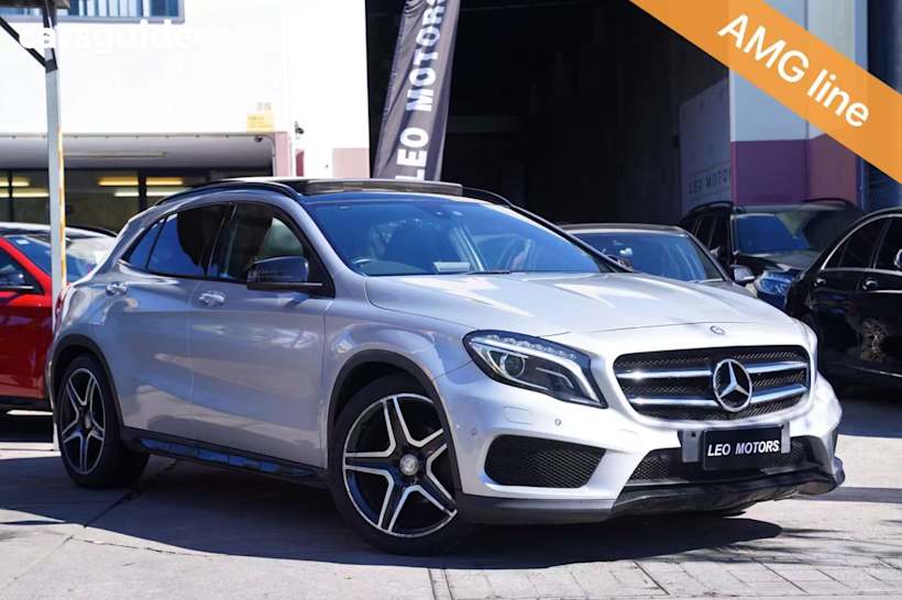 Silver 2015 Mercedes-Benz GLA180 Wagon