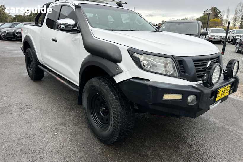 White 2015 Nissan Navara Ute Tray ST 4X4