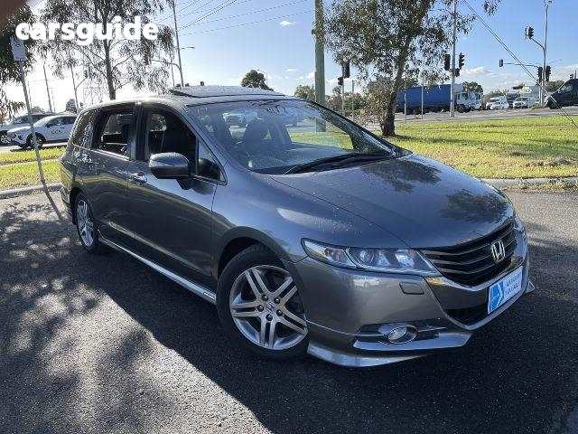 Grey 2010 Honda Odyssey SUV LUXURY F