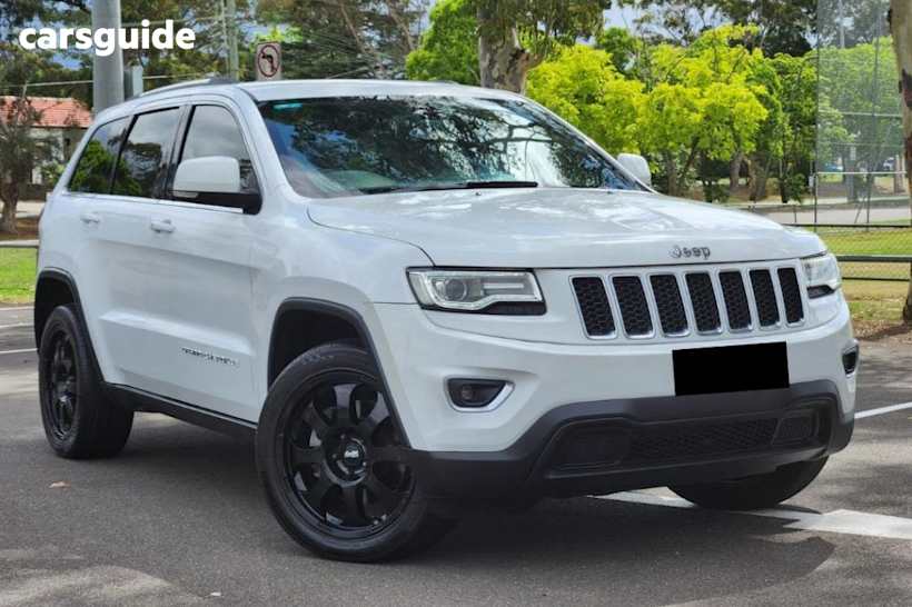 White 2013 Jeep Grand Cherokee Wagon Laredo (4X4)