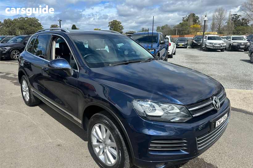 Blue 2014 Volkswagen Touareg SUV 150TDI 4WD