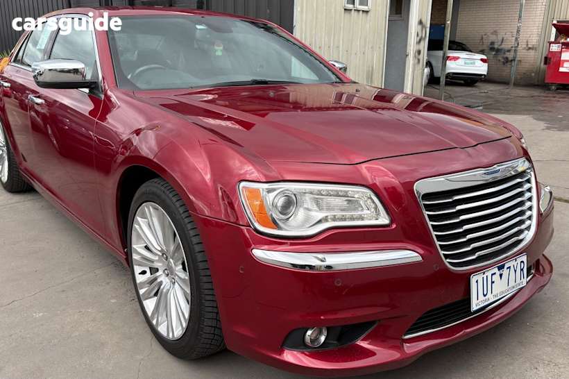 2012 Chrysler 300 Sedan C R