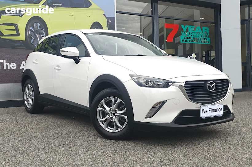 White 2015 Mazda CX-3 SUV MAXX 4X4