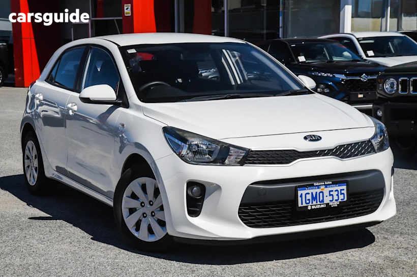 White 2018 Kia RIO Hatch S F
