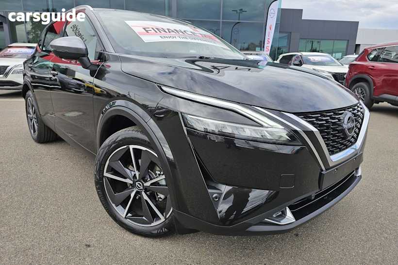 Black 2024 Nissan Qashqai SUV ST-L F