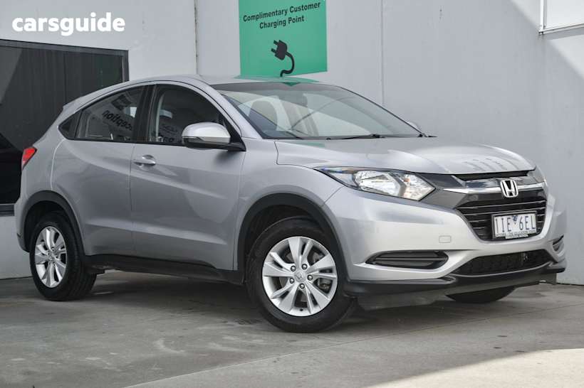 Silver 2016 Honda HR-V SUV VTI F