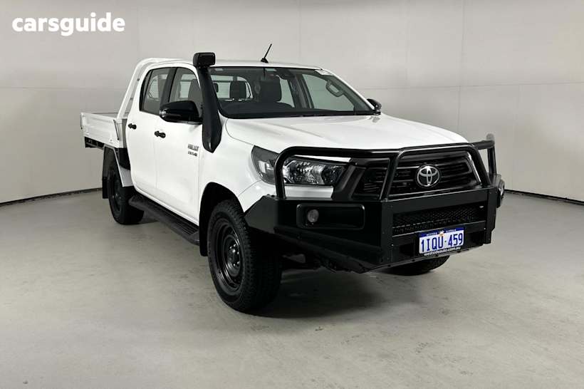 White 2020 Toyota Hilux Double Cab Chassis Sr (4X4)