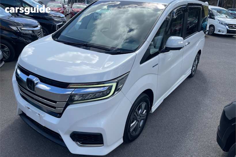 White 2018 Honda Stepwgn SUV SPADA HYBRID