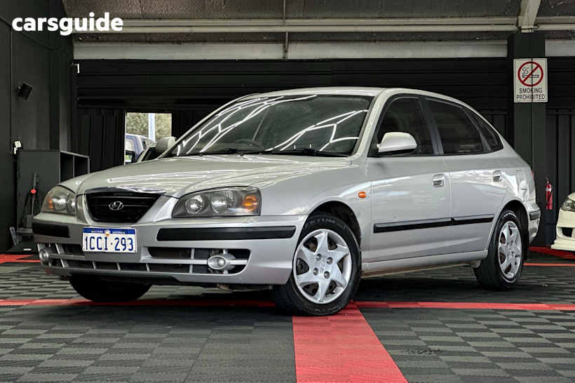 Silver 2005 Hyundai Elantra Hatch FX F