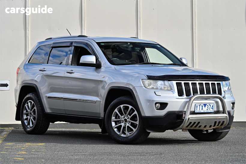Silver 2011 Jeep Grand Cherokee Wagon Laredo (4X4)