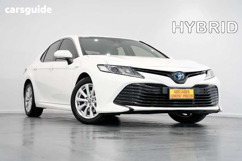 White 2020 Toyota Camry Sedan ASCENT F