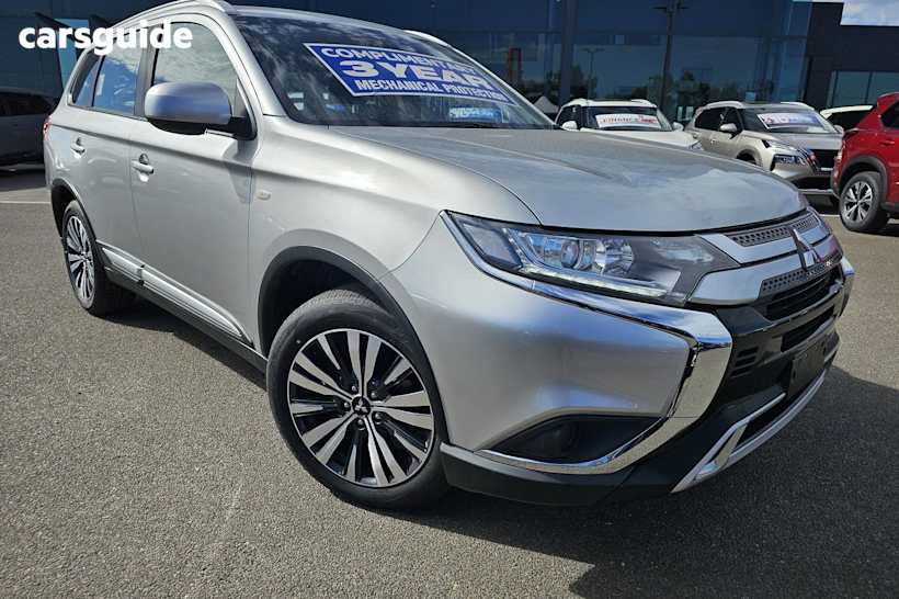 Silver 2018 Mitsubishi Outlander SUV ES ADAS F