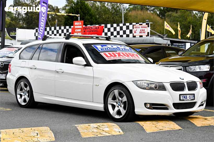 White 2011 BMW 3 SUV 320I LIFESTYLE R