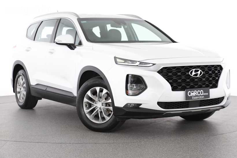 White 2019 Hyundai Santa FE SUV ACTIVE 4X4