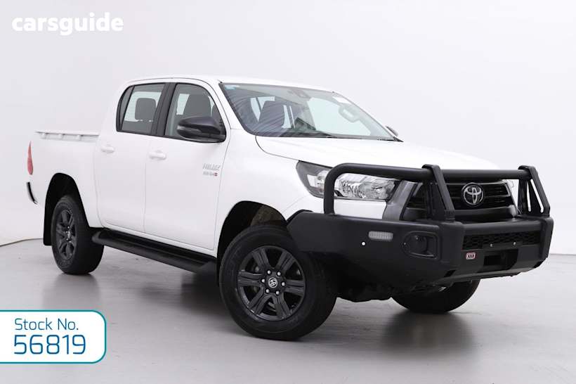 White 2023 Toyota Hilux Double Cab Pick Up Sr (4X4)