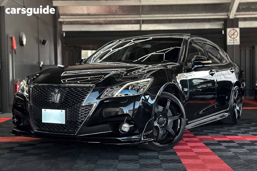 Black 2014 Toyota Crown Sedan ATHLETE G 4DR SEDAN 8SP AUTO 3.5I