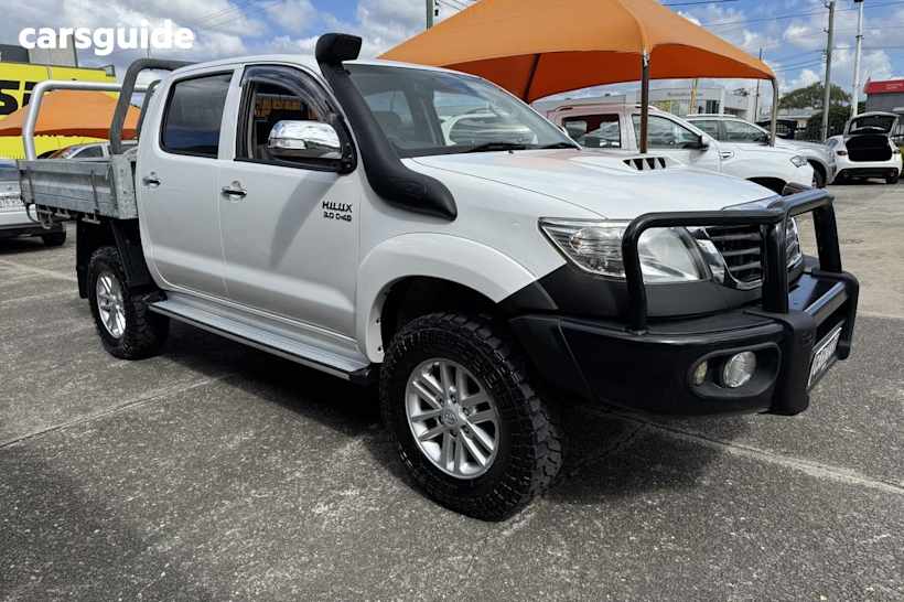 White 2013 Toyota Hilux Dual Cab Pick-up Sr5 (4X4)