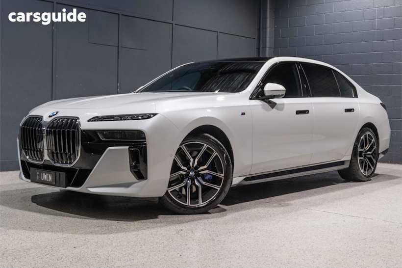 White 2023 BMW 7 Series Sedan 740I M SPORT R