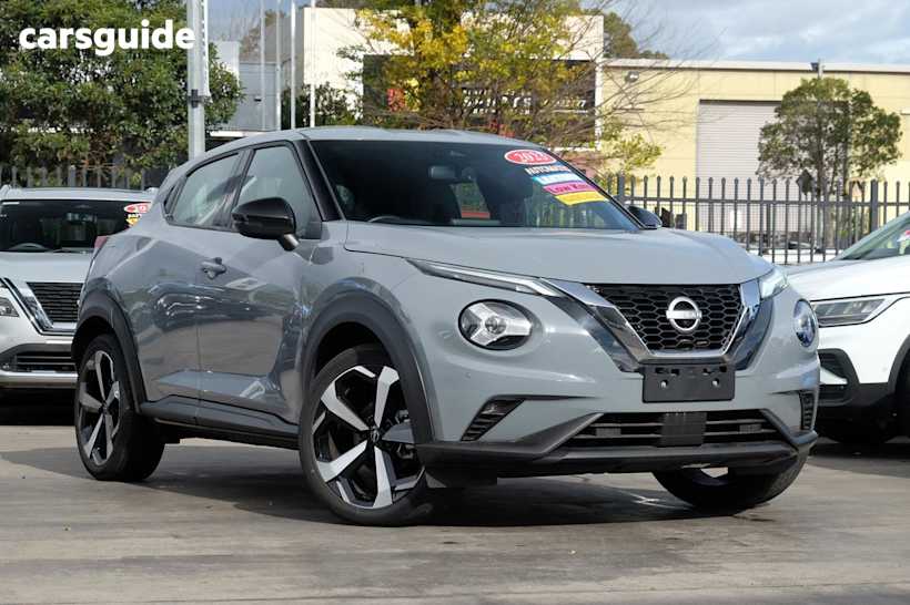 Grey 2023 Nissan Juke Hatchback St-L