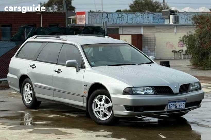 Silver 2002 Mitsubishi Magna SUV ADVANCE