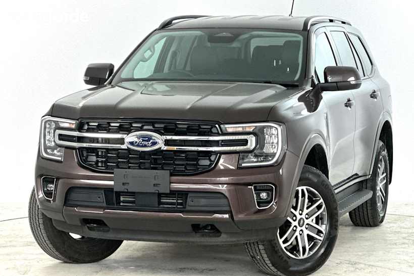Bronze 2024 Ford Everest SUV TREND 4X4