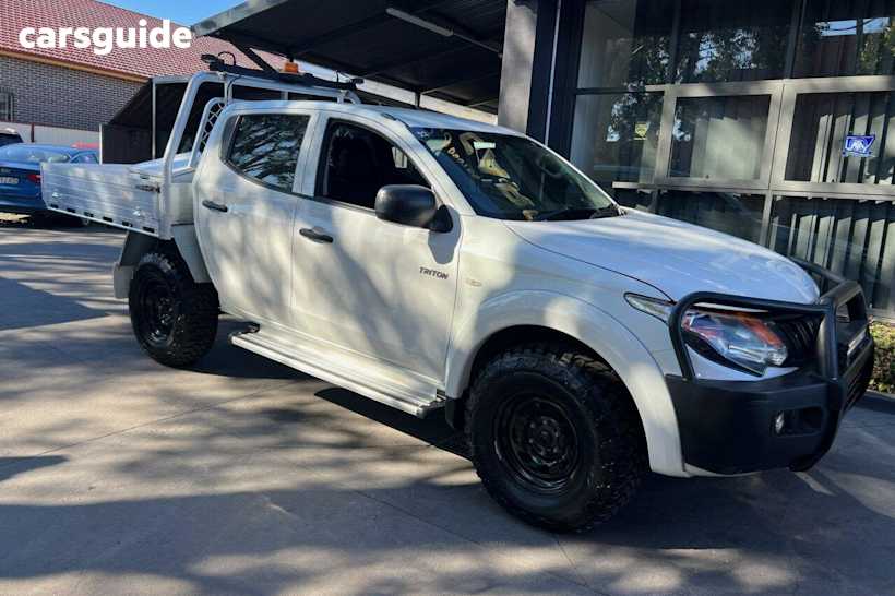 White 2017 Mitsubishi Triton Dual Cab Utility Glx (4X4)