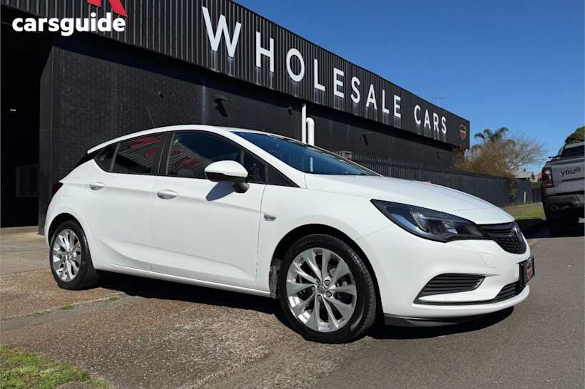 White 2019 Holden Astra Hatch R+ F