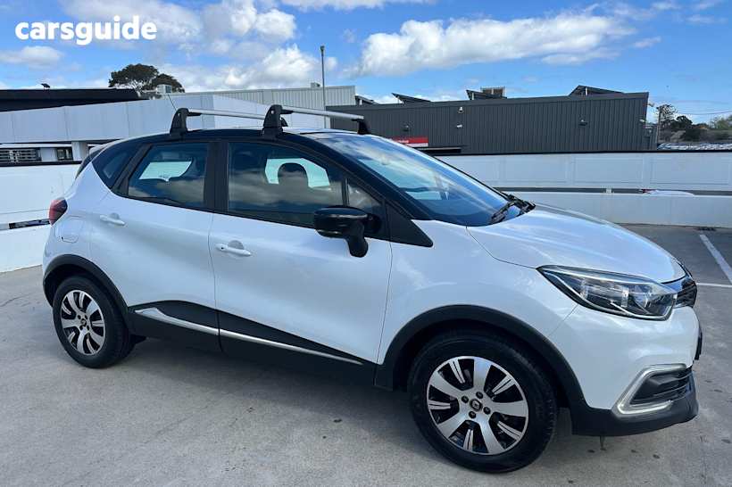 White 2019 Renault Captur SUV ZEN F