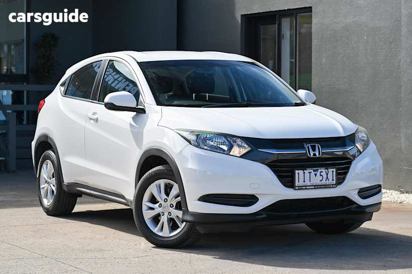 White 2016 Honda HR-V SUV VTI F