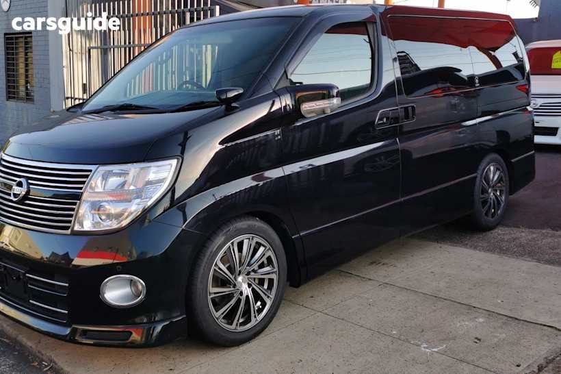 Black 2008 Nissan Elgrand Wagon