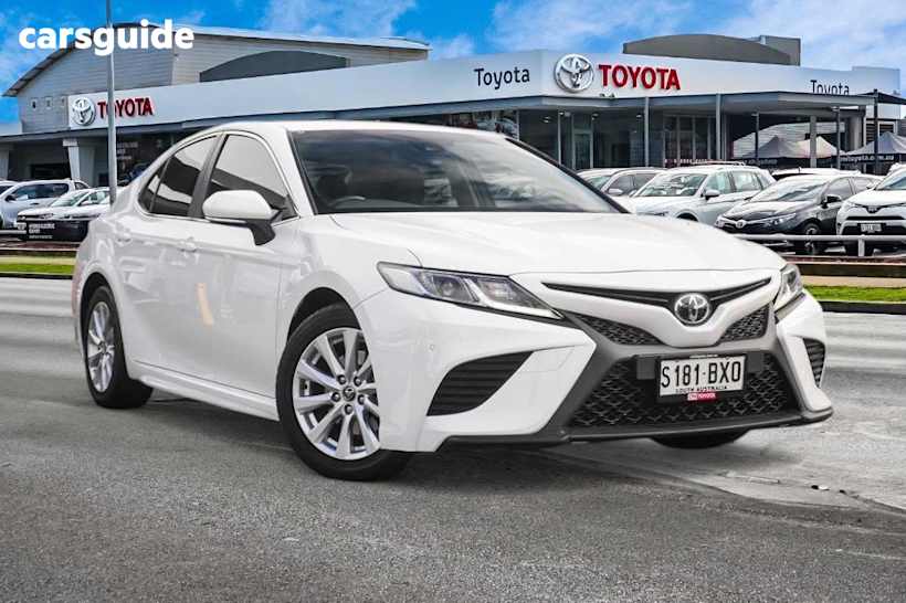 White 2018 Toyota Camry Sedan ASCENT SPORT F