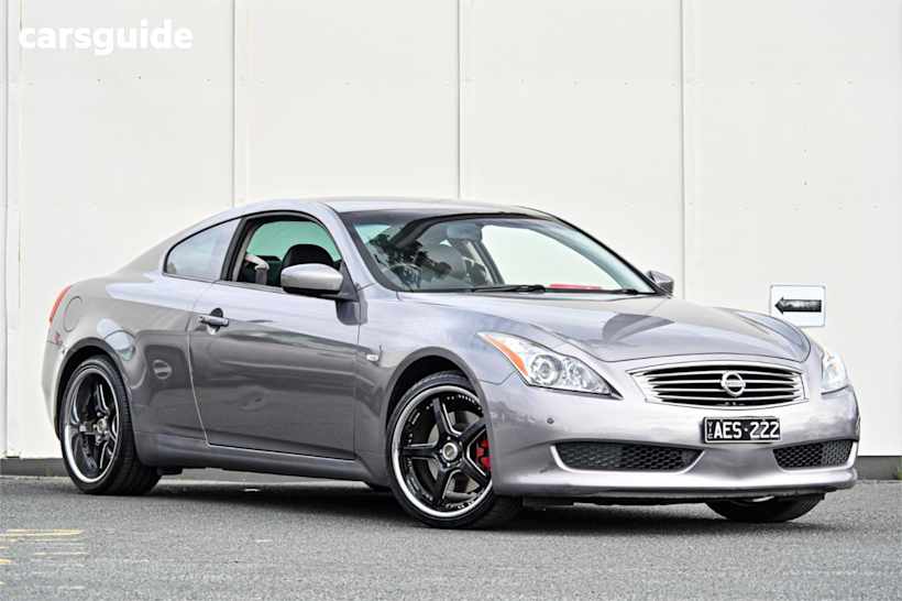Silver 2015 Nissan Skyline Coupe 370GT TYPE SP CPV36