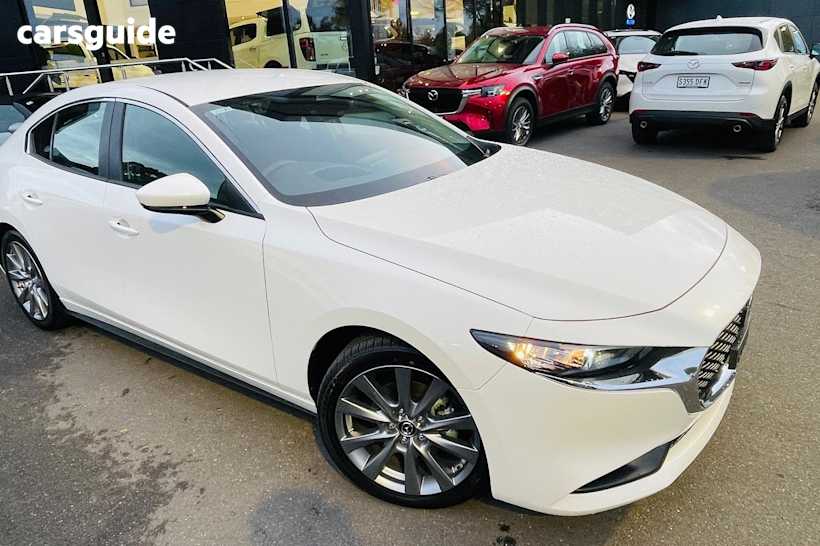 White 2025 Mazda 3 Sedan G20 Evolve