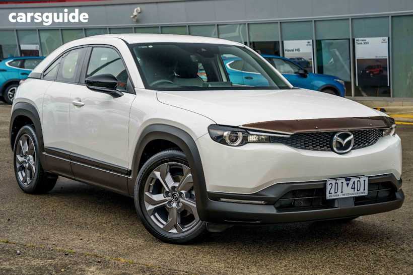 White 2021 Mazda MX-30 SUV G20E EVOLVE F