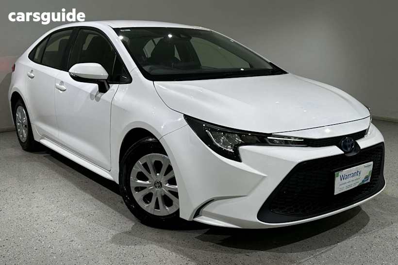 White 2020 Toyota Corolla Sedan ASCENT SPORT HYBRID F