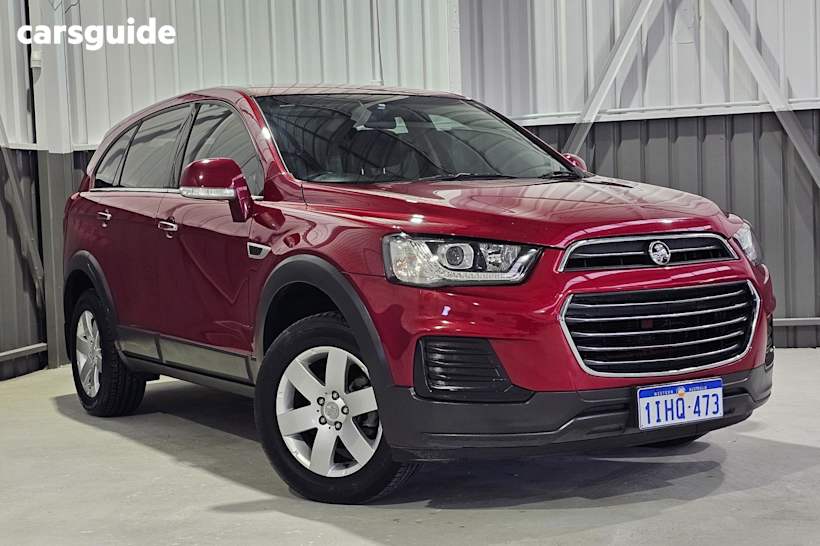 Red 2016 Holden Captiva SUV LS