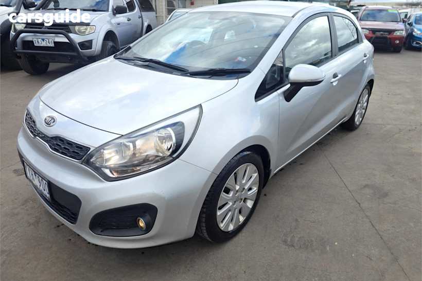 Silver 2012 Kia RIO Hatchback S