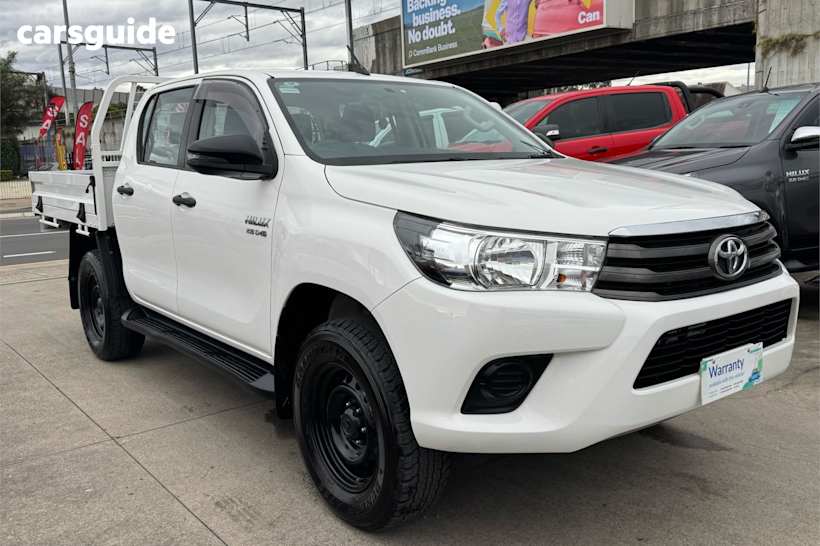 White 2017 Toyota Hilux Dual Cab Chassis Sr (4X4)
