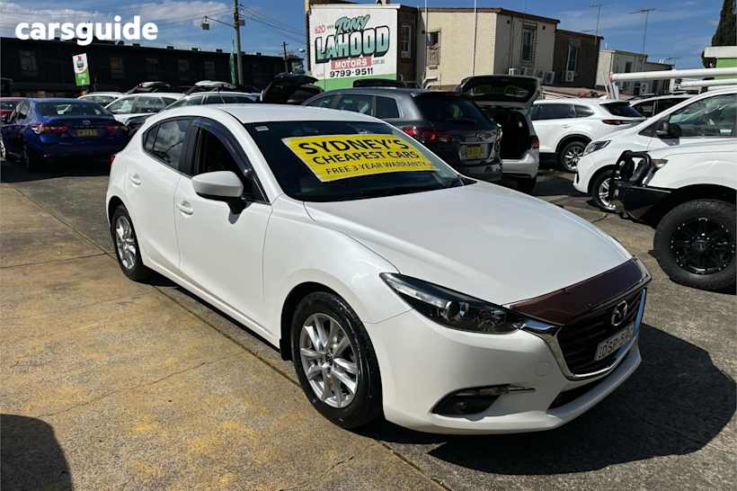White 2017 Mazda Mazda3 Hatch TOURING F