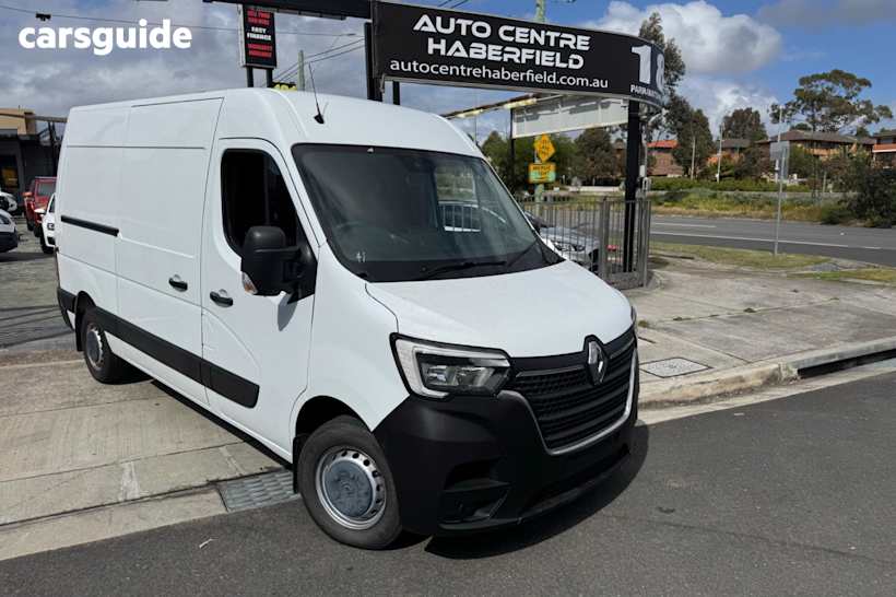 White 2022 Renault Master Commercial PRO 120KW F